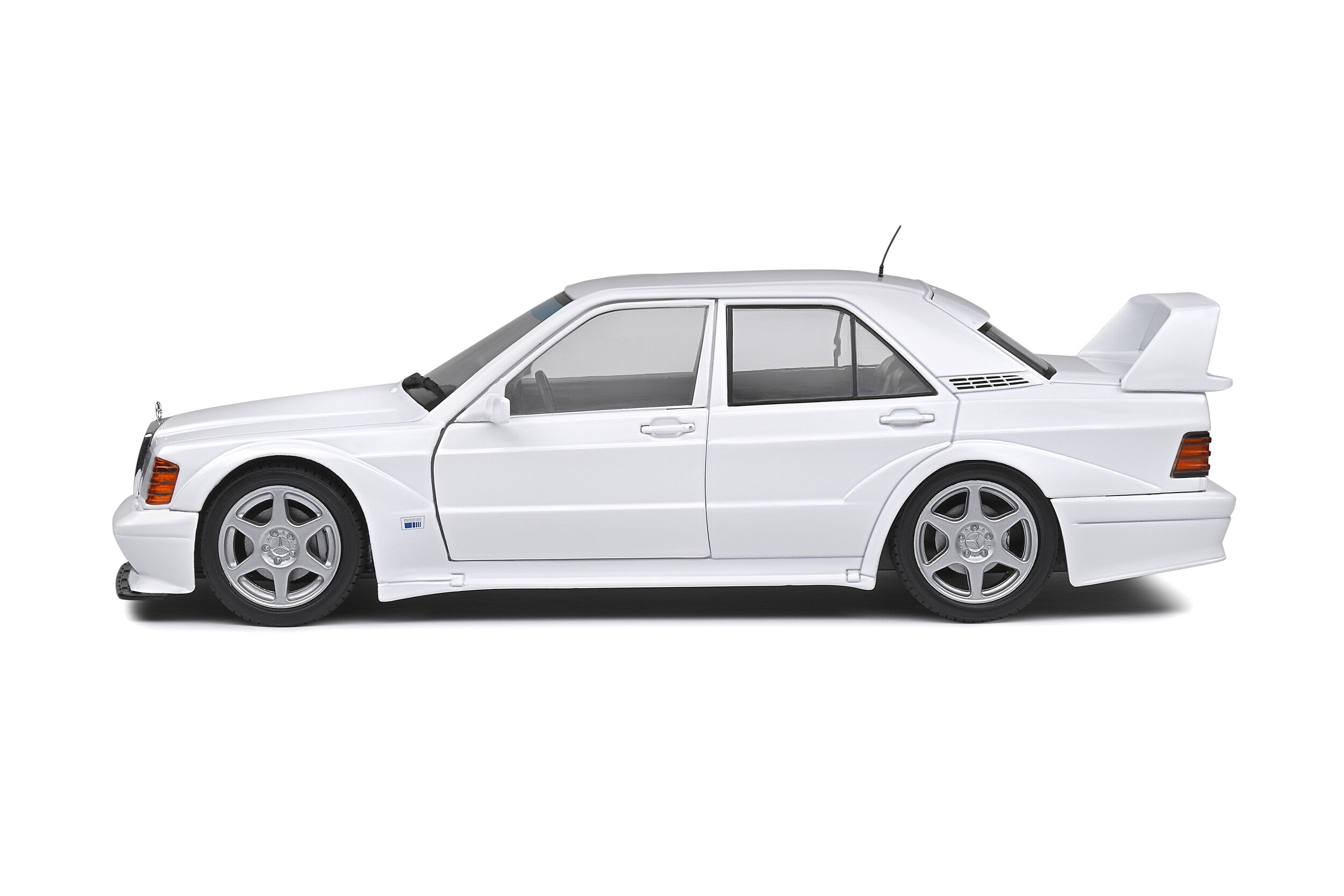 SOLIDO 1:18 SCALE MODEL CAR MERCEDES 190E EVO2