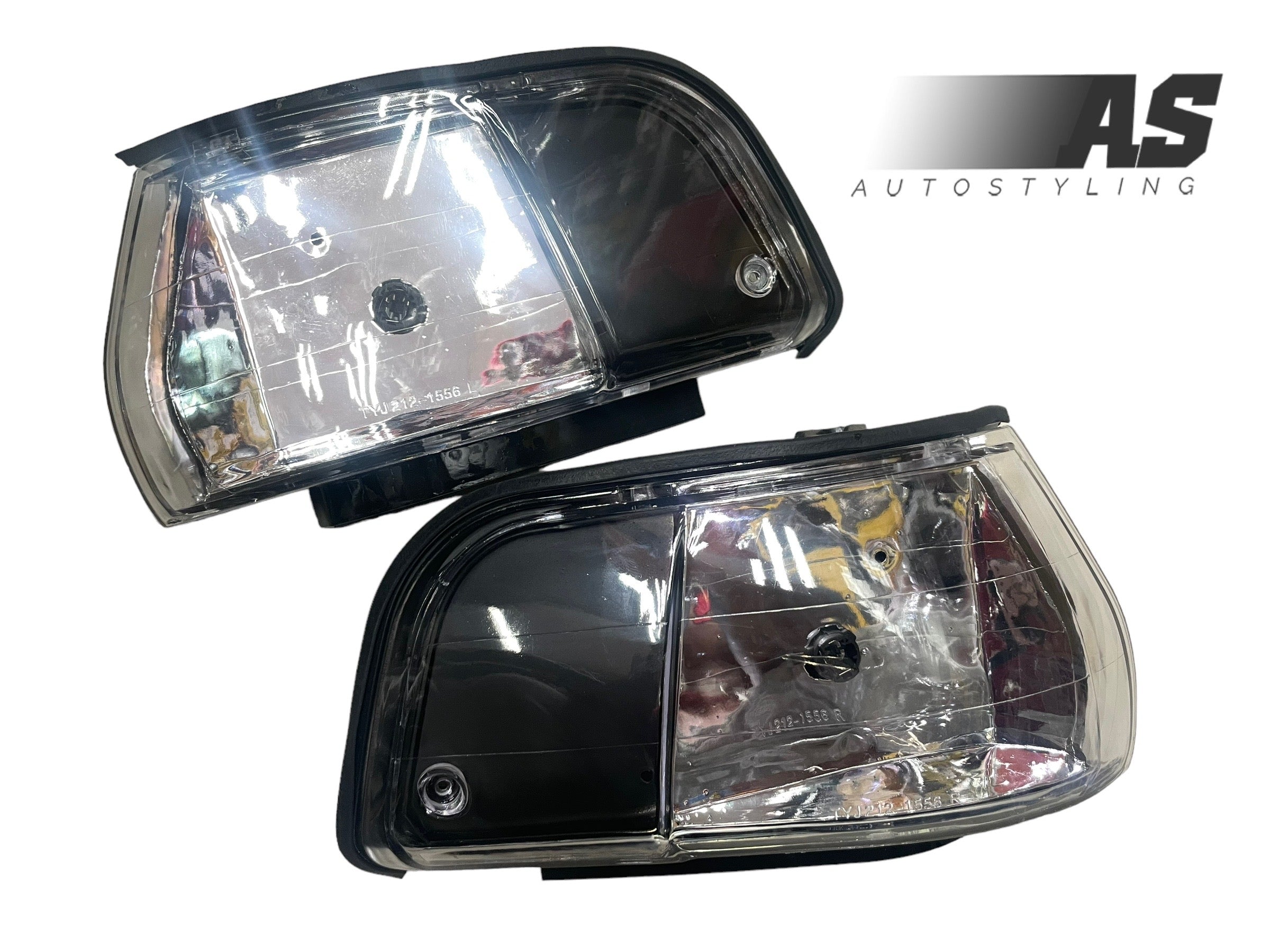 Toyota corolla baby camry  blk/chrome corner lamps sold in pair