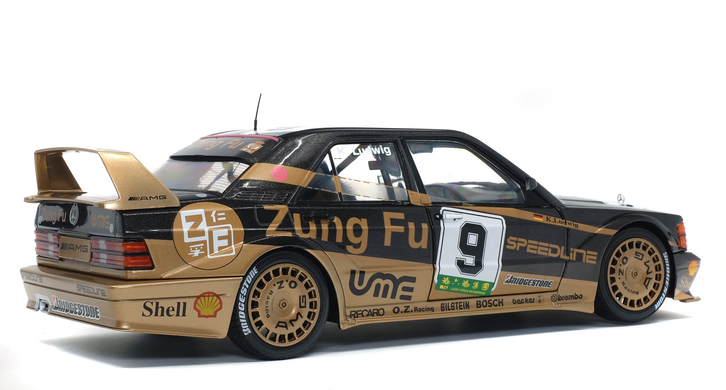 SOLIDO 1:18 SCALE MODEL CAR MERCEDES 190E EVO2 DTM - GP MACAU