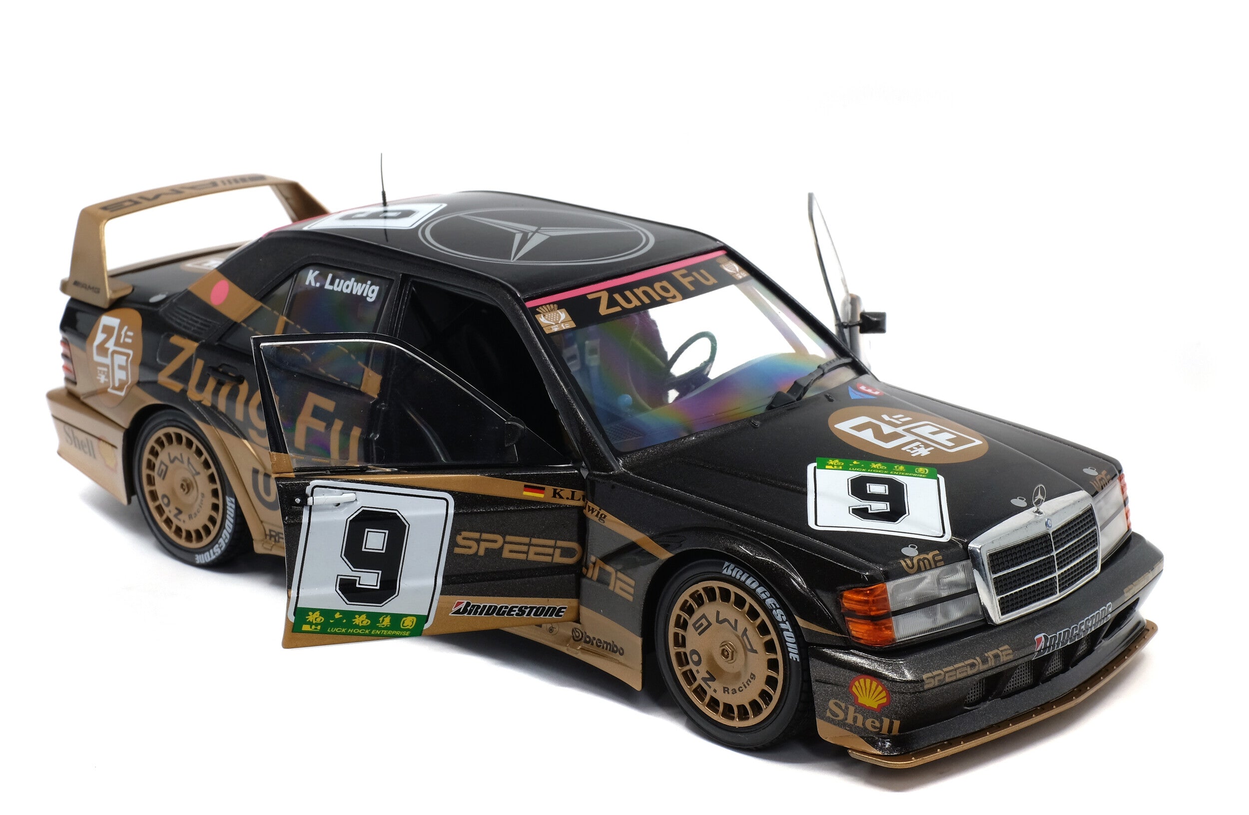 SOLIDO 1:18 SCALE MODEL CAR MERCEDES 190E EVO2 DTM - GP MACAU