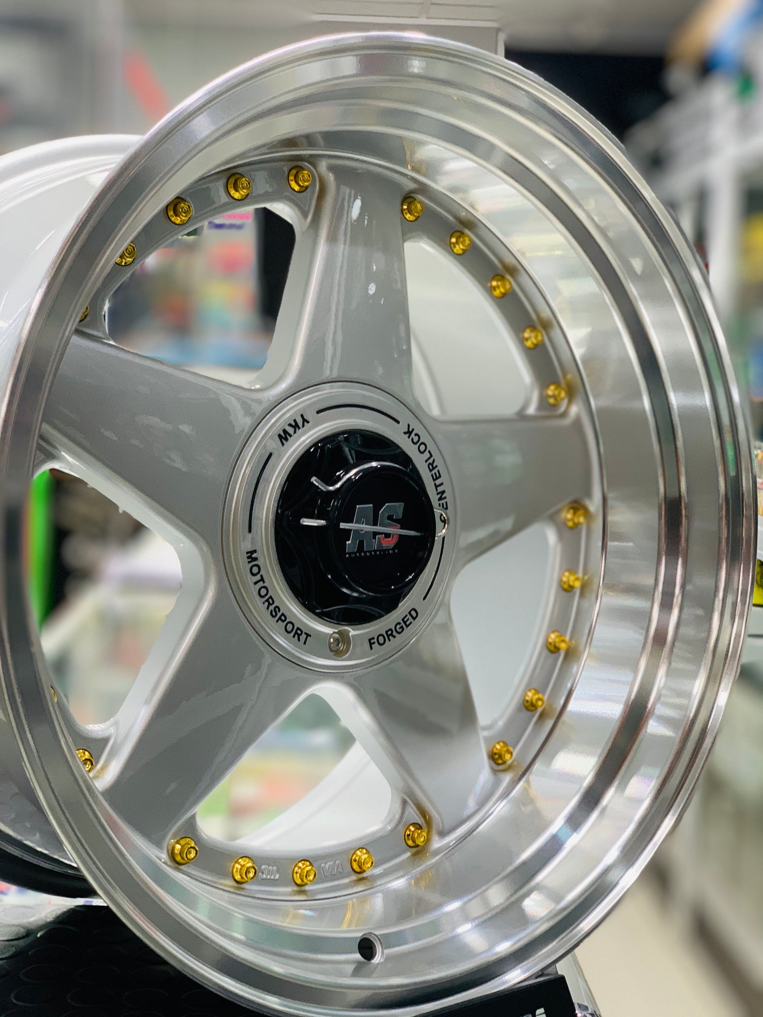 17” AS- 360 8.5/10j WHEELS