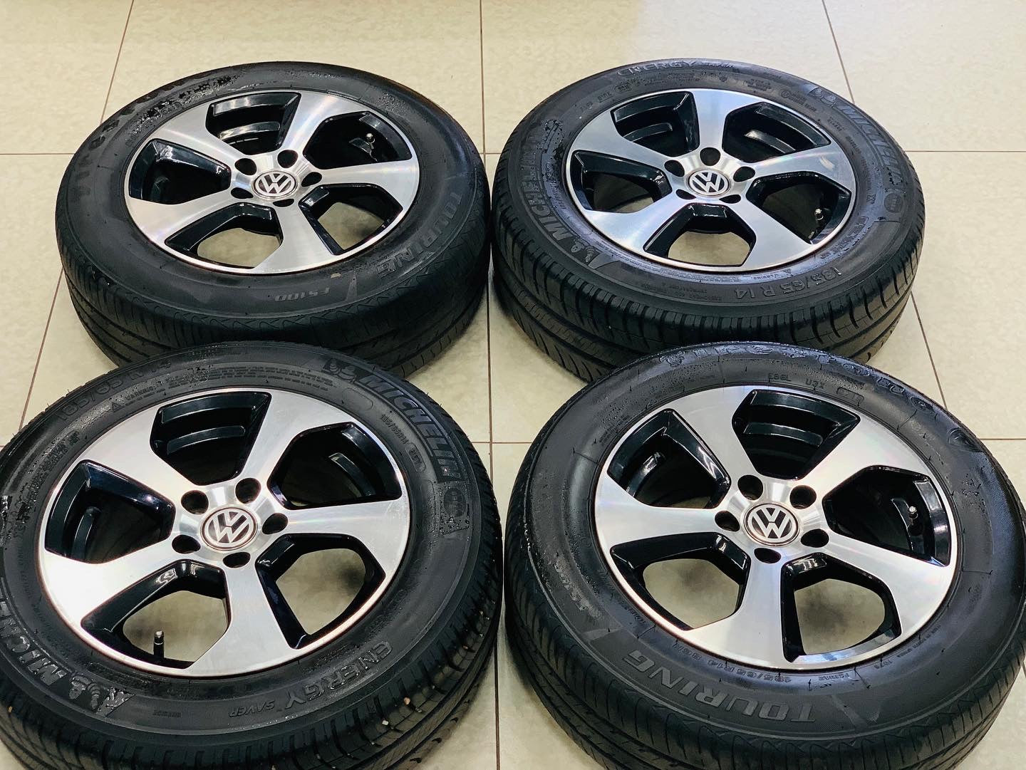 14” POLO 5/100 pre owned mags & tyres