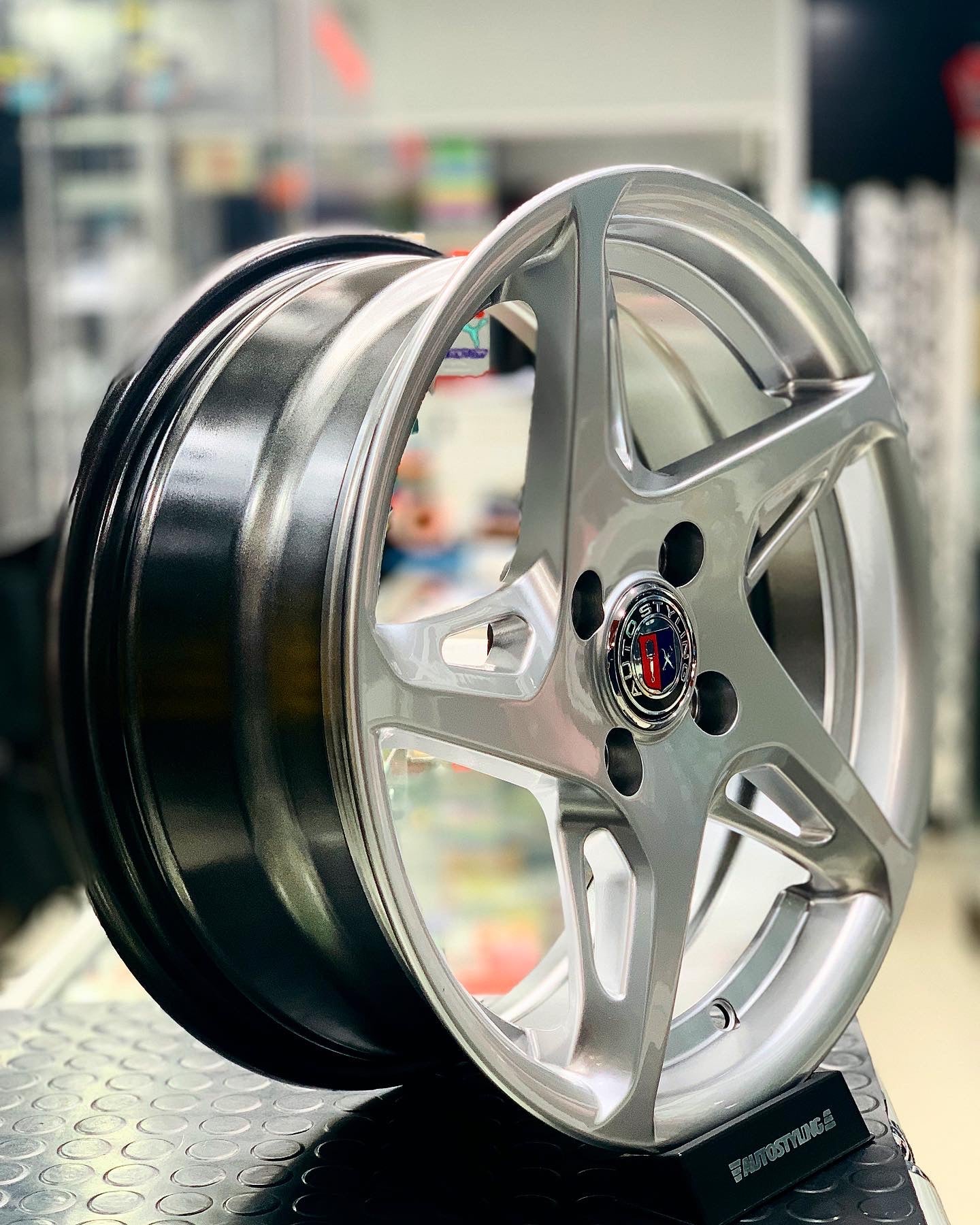15” AS-458 SILVER