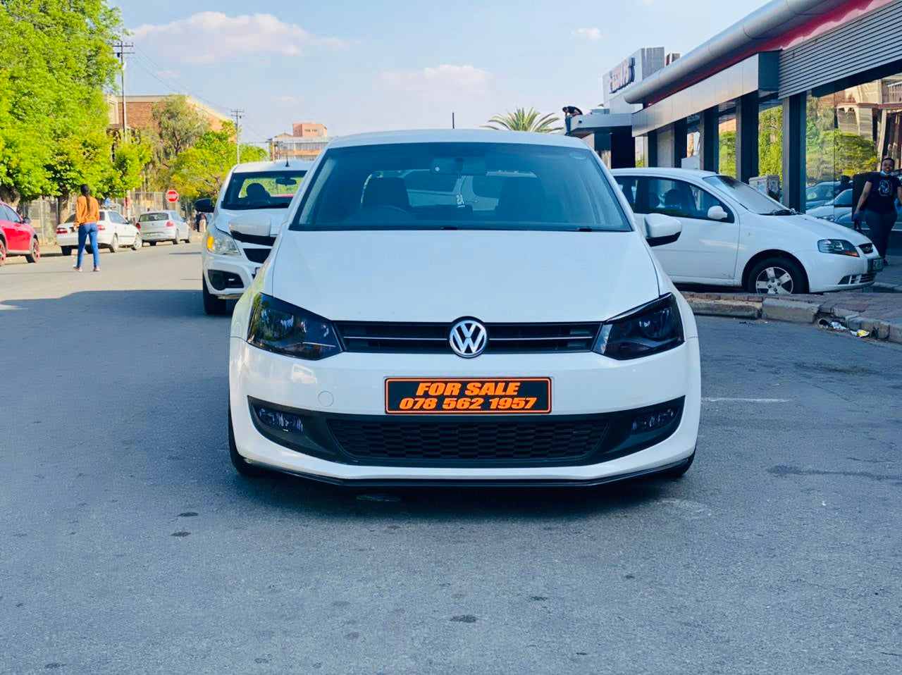 2010 POLO 1.6i ( FULLY LOADED WITH EXTRAS)