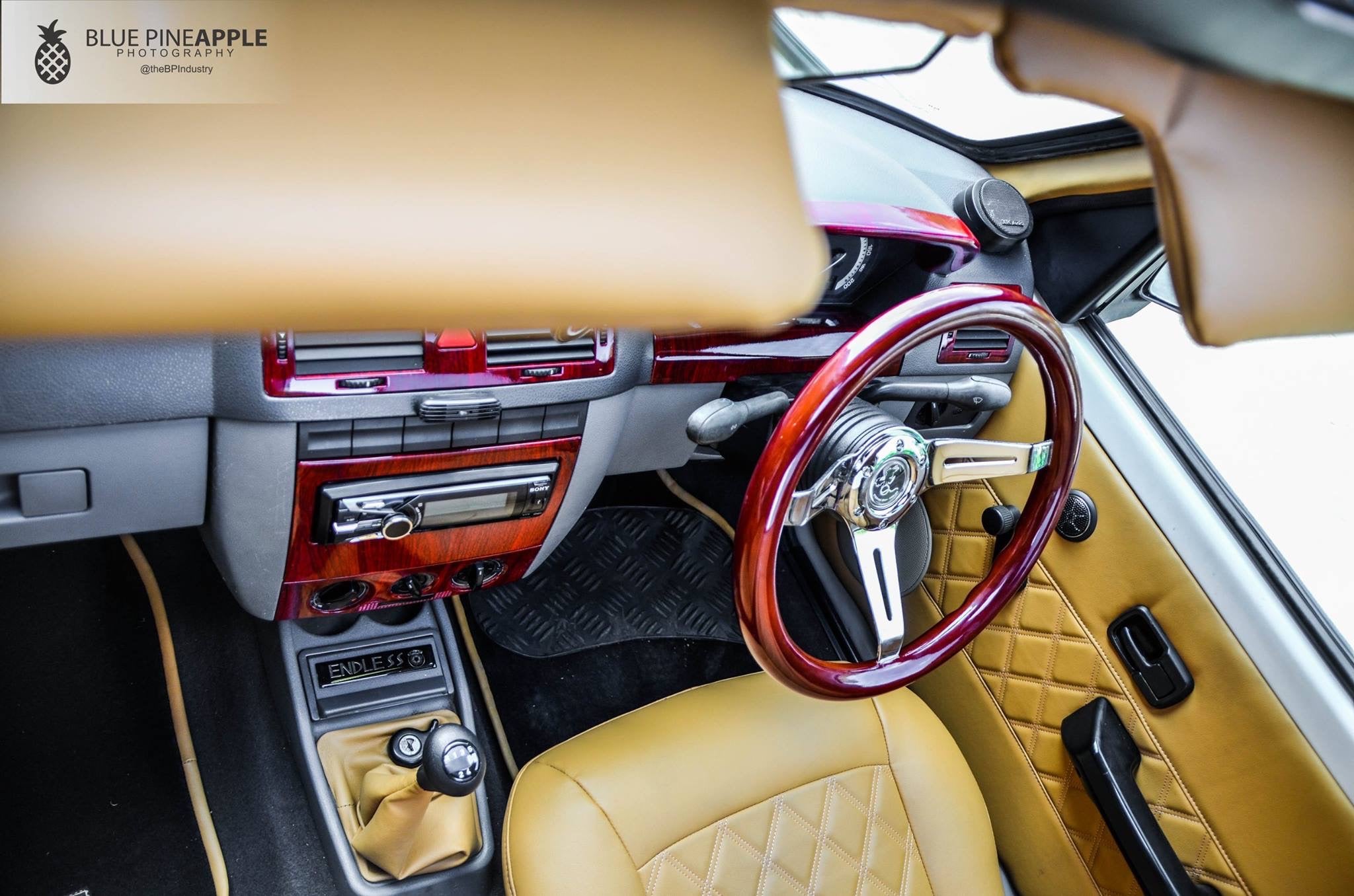 WOODEN STEERING WHEEL 330MM