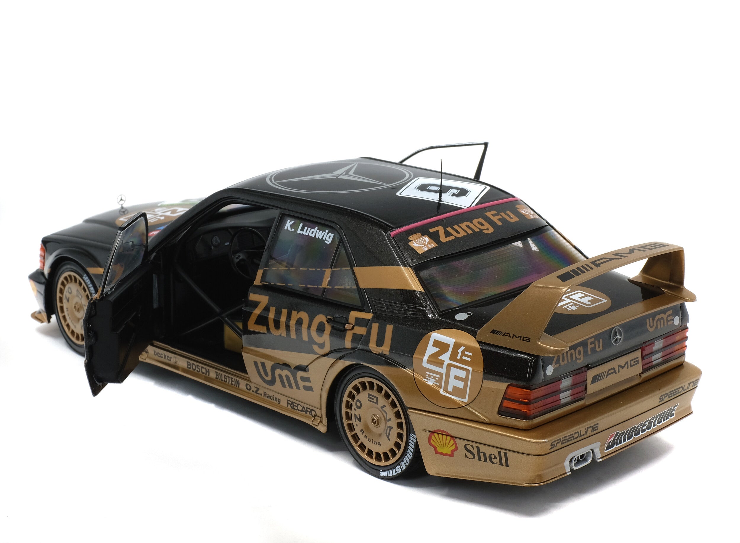 SOLIDO 1:18 SCALE MODEL CAR MERCEDES 190E EVO2 DTM - GP MACAU