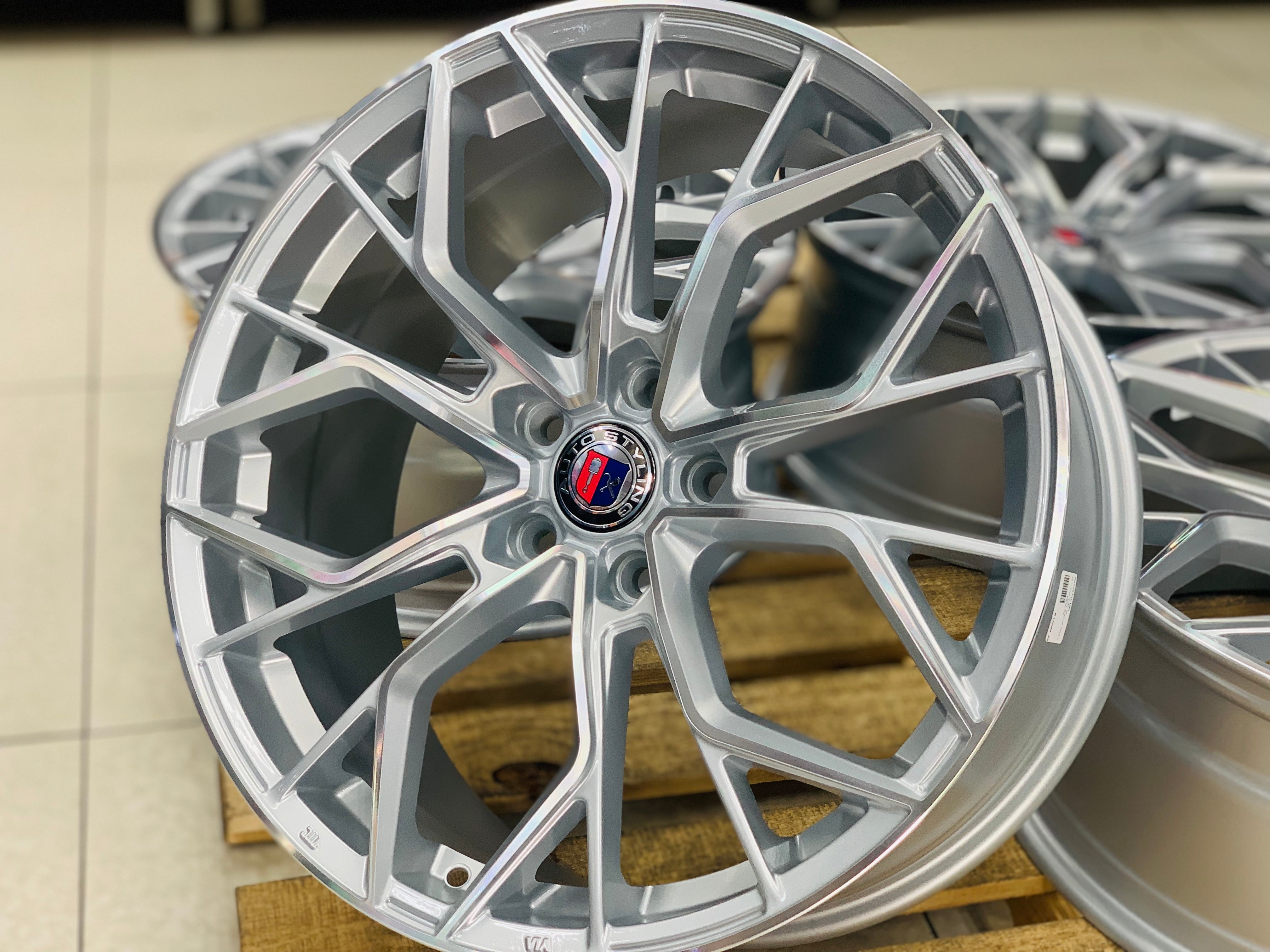 19” AS-VT60  5X112 SILVER WHEELS