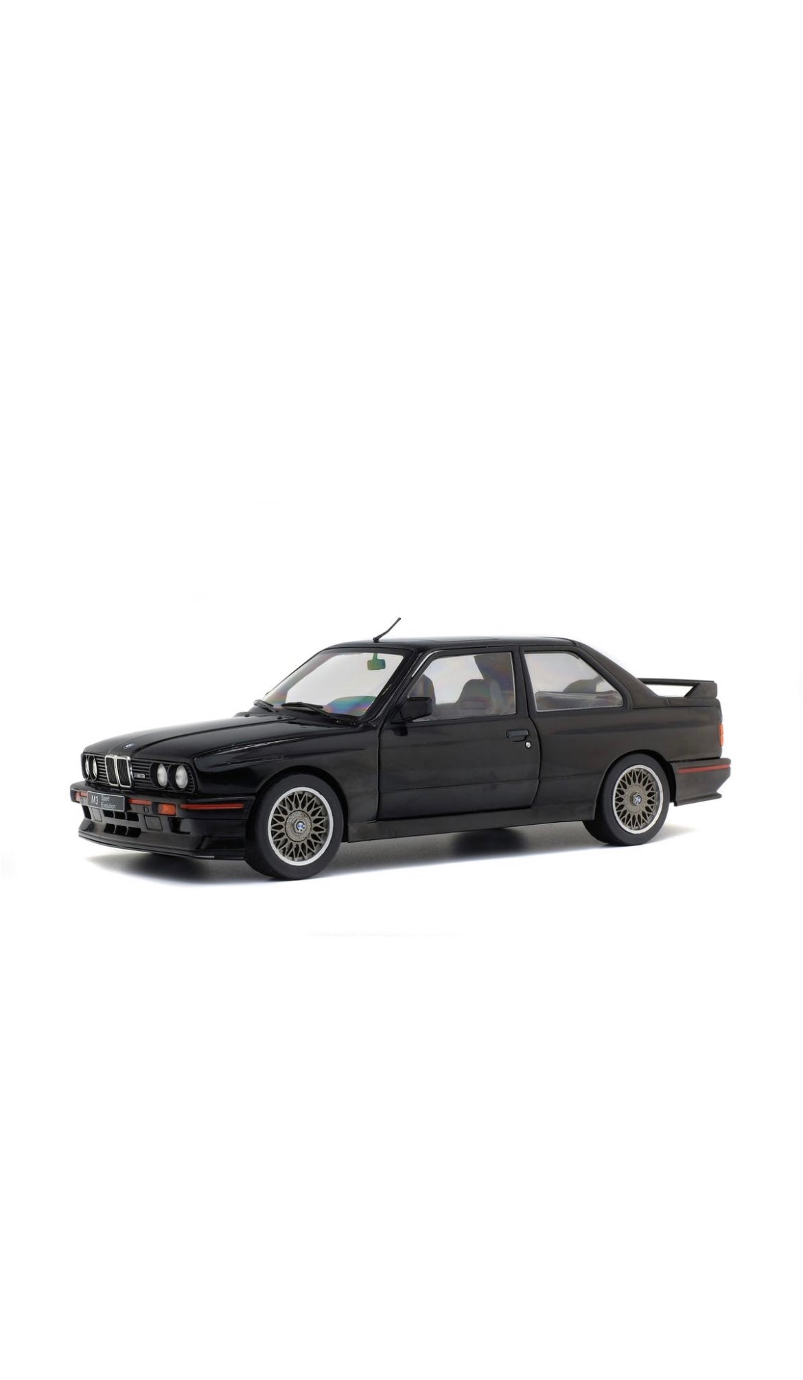 SOLIDO 1:18 SCALE MODEL CAR BMW E30 M3
