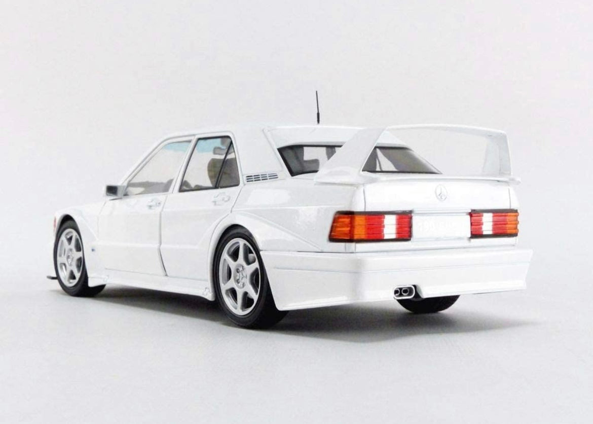 SOLIDO 1:18 SCALE MODEL CAR MERCEDES 190E EVO2