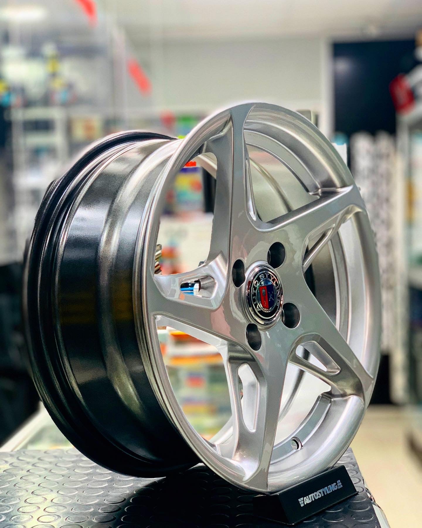 15” AS-458 SILVER