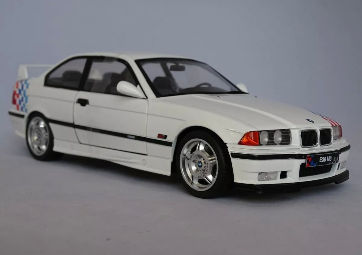 SOLIDO 1:18 SCALE MODEL CAR BMW E36  M3