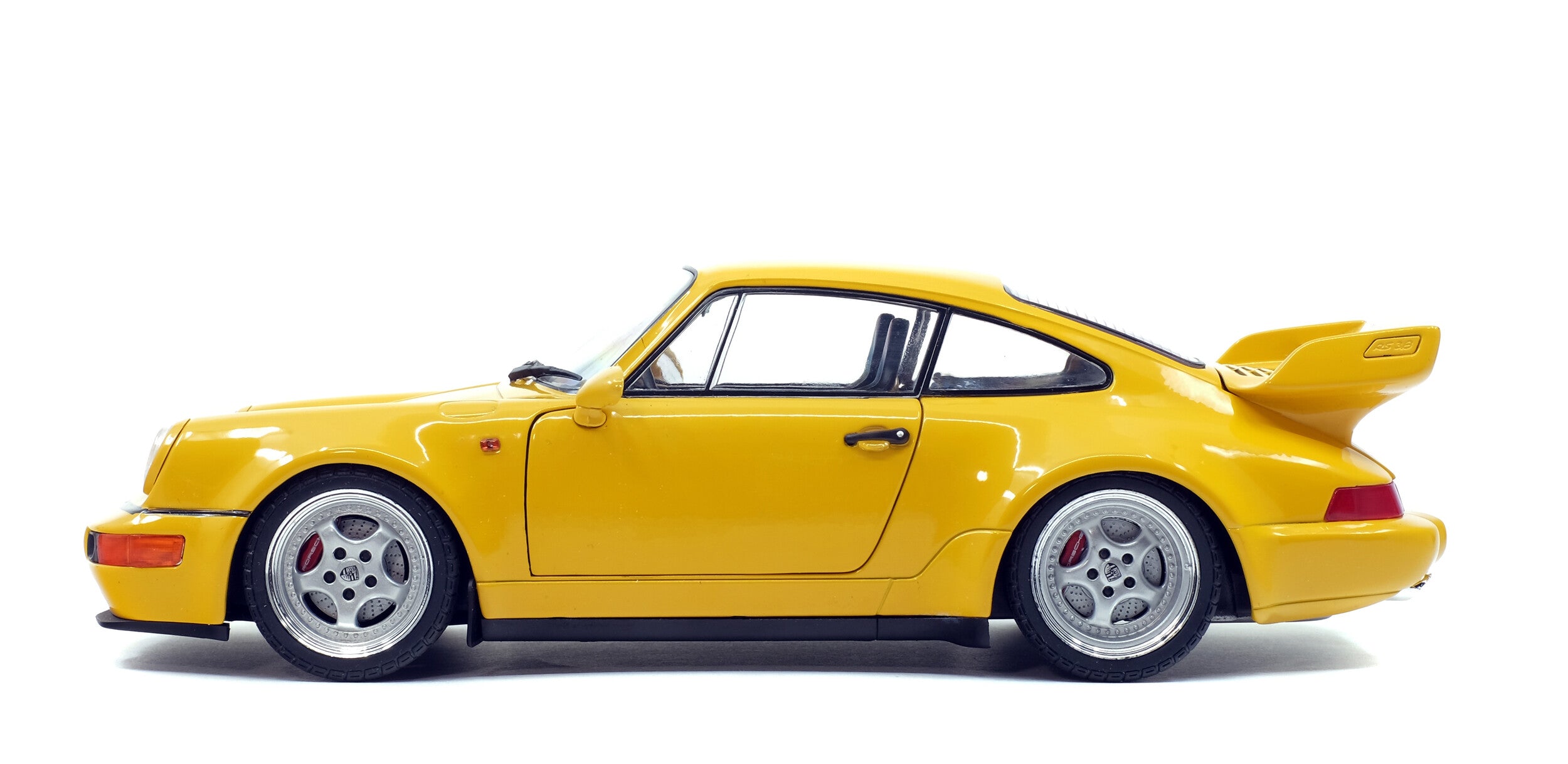 SOLIDO 1:18 SCALE MODEL CAR PORSCHE 911/964 RS3.8 1990